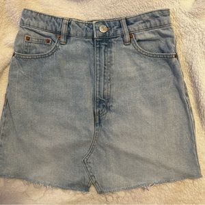 Zara, Jean skirt size small